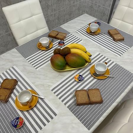 Casa Eleonora: A 5 Min Dal Mare + Free Parking Ventimiglia Exterior foto