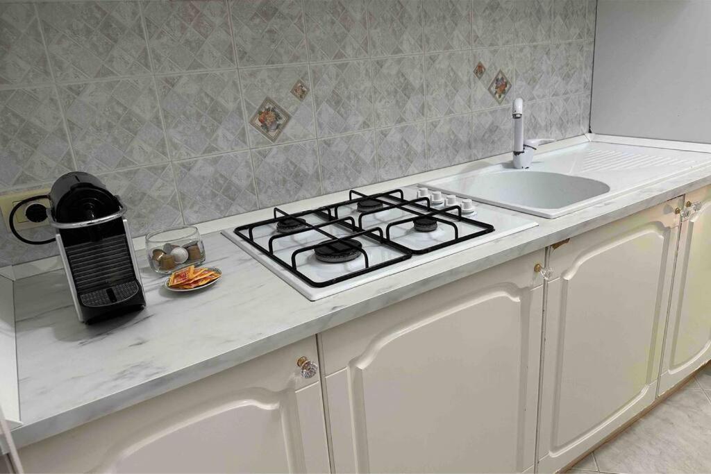 Casa Eleonora: A 5 Min Dal Mare + Free Parking Ventimiglia Exterior foto