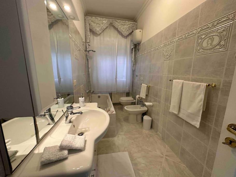 Casa Eleonora: A 5 Min Dal Mare + Free Parking Ventimiglia Exterior foto