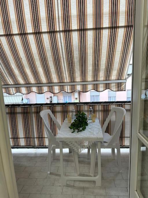Casa Eleonora: A 5 Min Dal Mare + Free Parking Ventimiglia Exterior foto