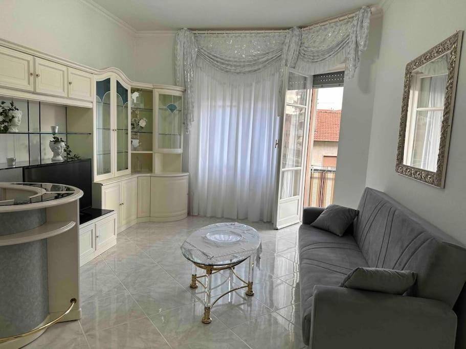 Casa Eleonora: A 5 Min Dal Mare + Free Parking Ventimiglia Exterior foto
